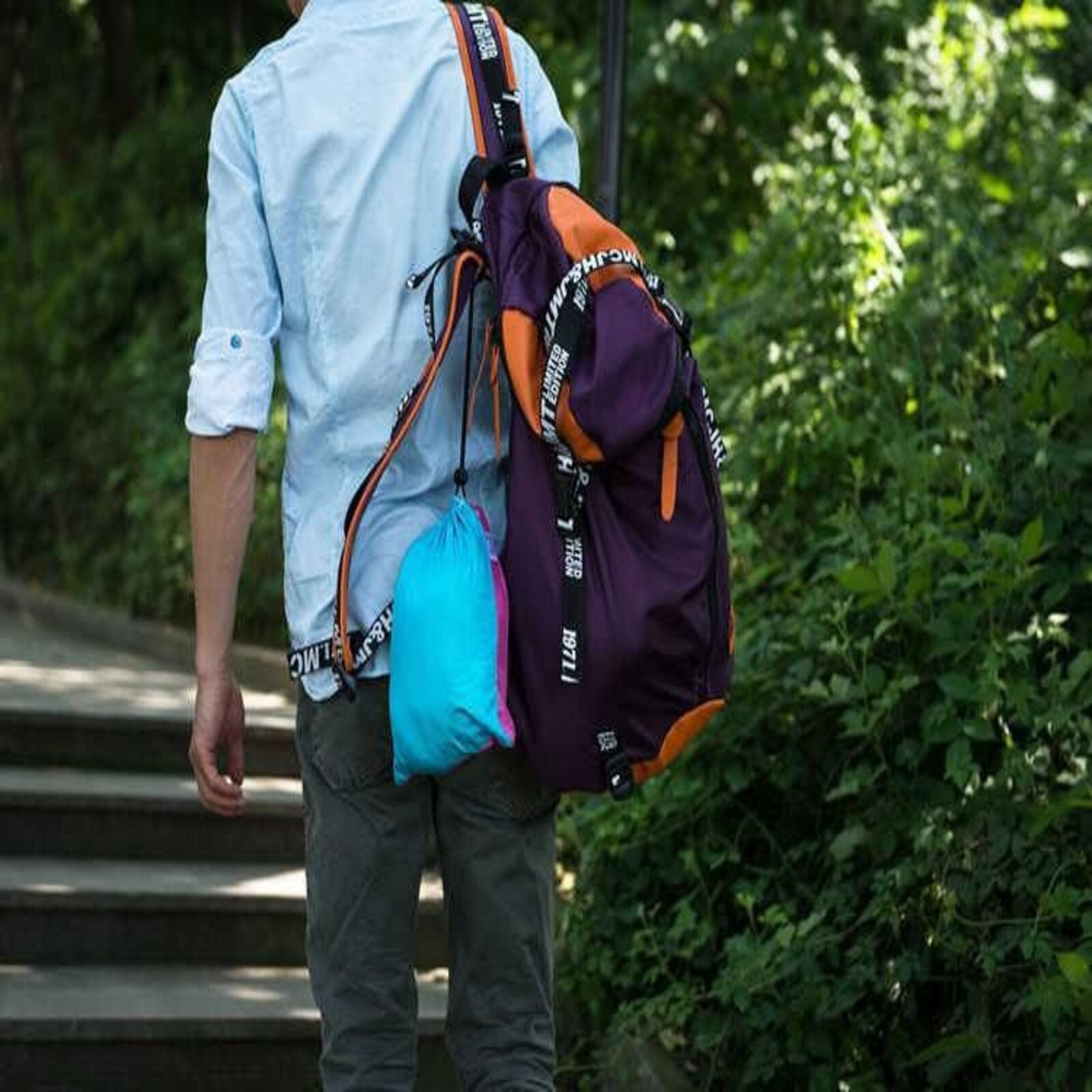 Viseča mreža z zaščitno mrežo