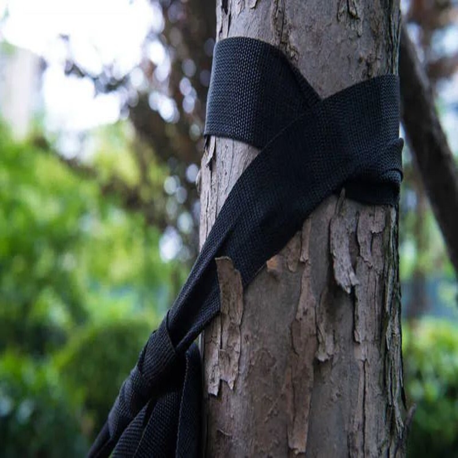 Viseča mreža z zaščitno mrežo