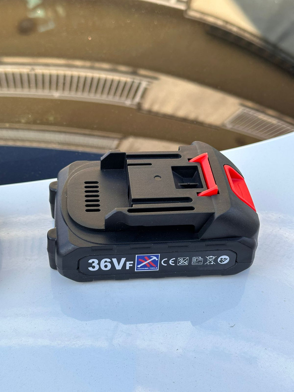 UNIVERZALNO BATERIJSKO 36V KLADIVO ZA AKUMULATORSKE VRTALNIKE, AKUMULATORSKE BRUSILNIKE, AKUMULATORSKE KOSILJKE, AKUMULATORSKE ŽAGE, AKUMULATORSKE MINI PRALNICE, AKUMULATORSKE VBOJNE ŽAGE, AKUMULATORSKE PUHALNIKE LISTE IDR