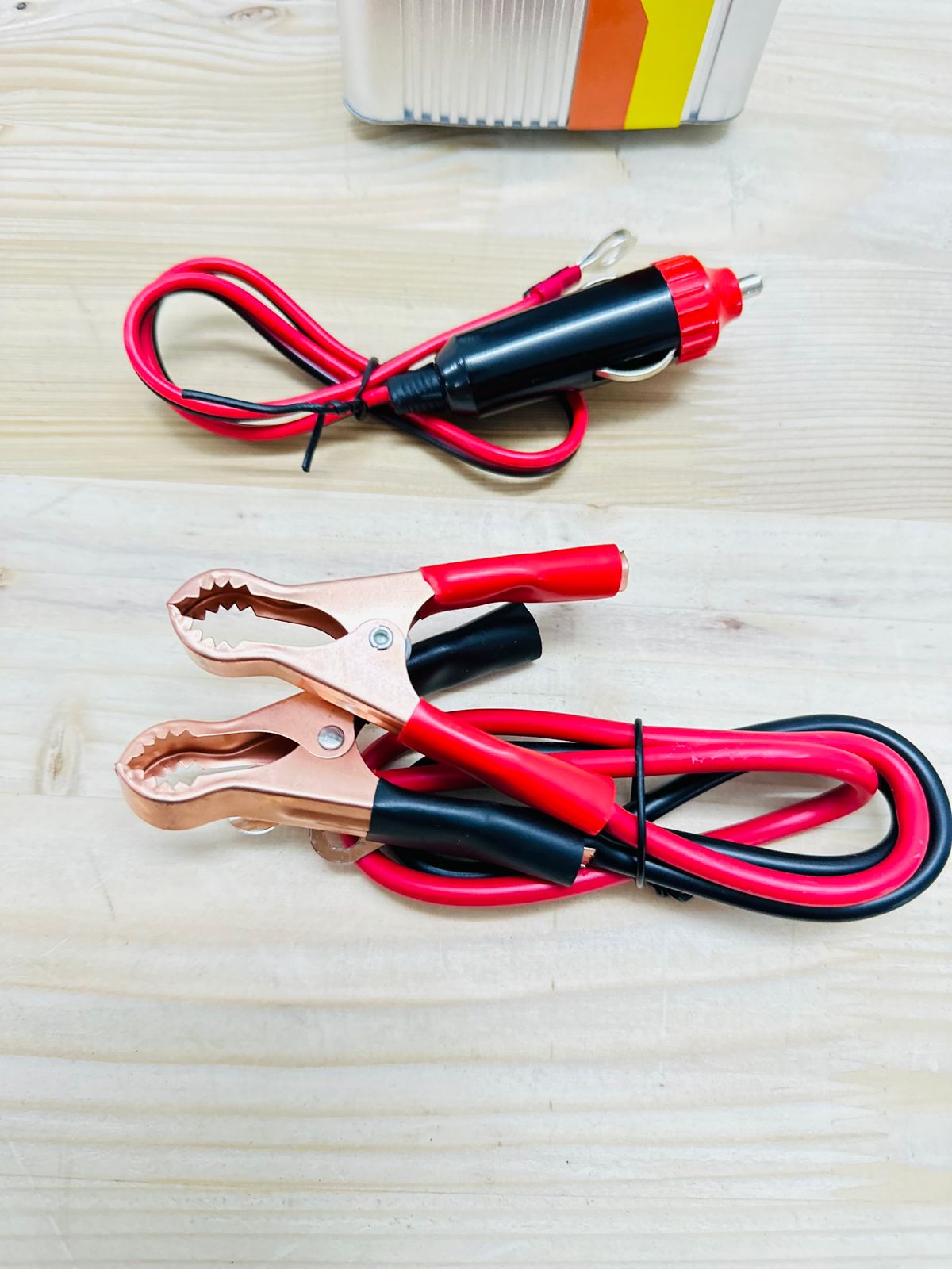 INVERTERSKI PRETVORNIK NAPETOSTI 1600 W