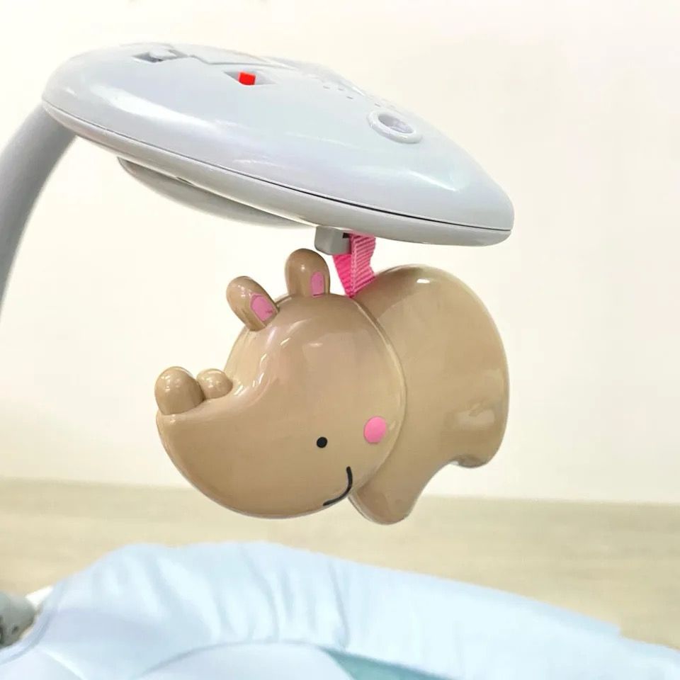 ELEKTRIČNA OTROŠKA GUGALNICA NA DALJINSKO VODENJE