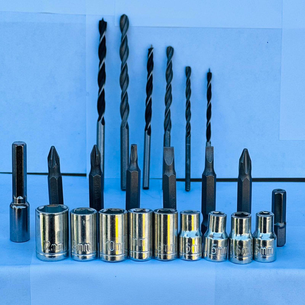 Akumulatorski vrtalnik Gk + 40-delni komplet