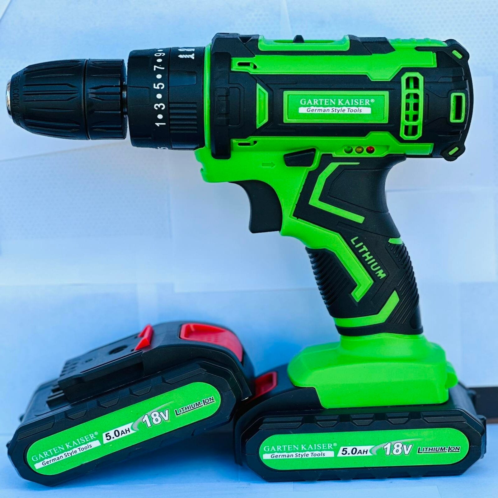 Akumulatorski vrtalnik Gk + 40-delni komplet