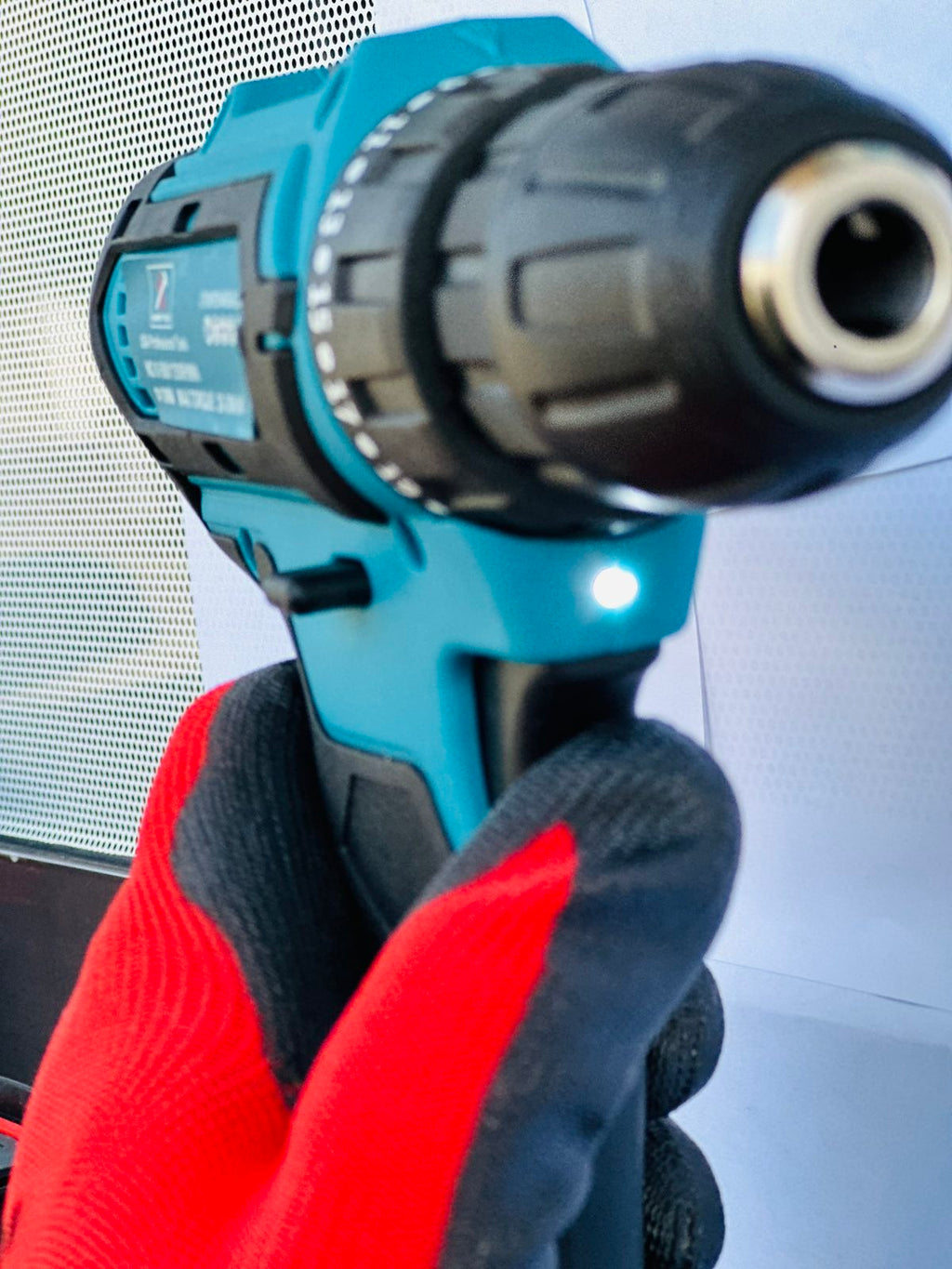 18V AKUMULATORSKI VRTALNIK Z 2 BATERIJICAMA