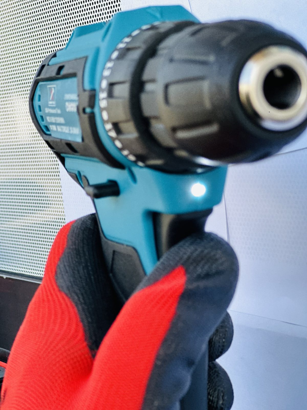 18V AKUMULATORSKI VRTALNIK Z 2 BATERIJICAMA